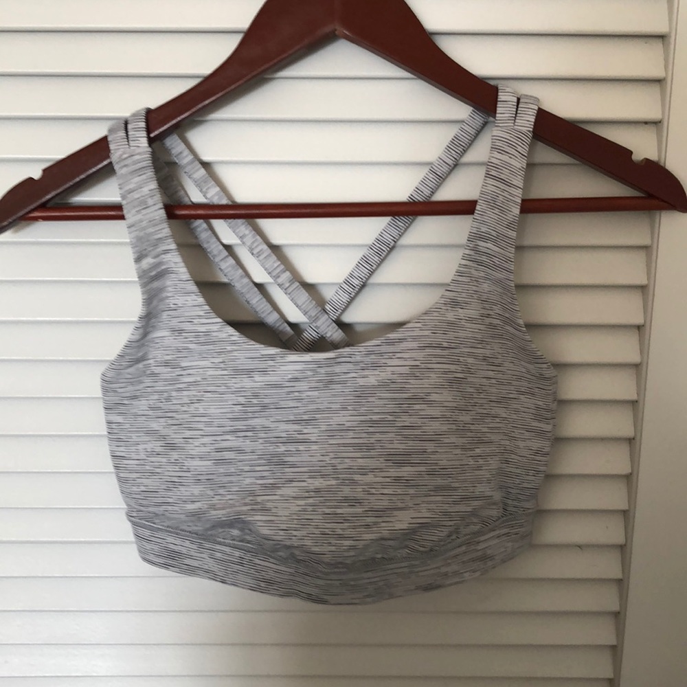 Lululemon energy sports bra size 8
